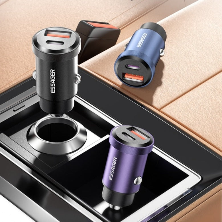 מטען מהיר לרכב 30W עם טעינה מהירה, יציאת USB Type A ויציאת Type C ל- ,iPhone 12, 13, Huawei, Samsung, Xiaomi ועוד. , מטען לרכב מבית סמארטקום . מתאים לשימוש כ מטענים לרכב .