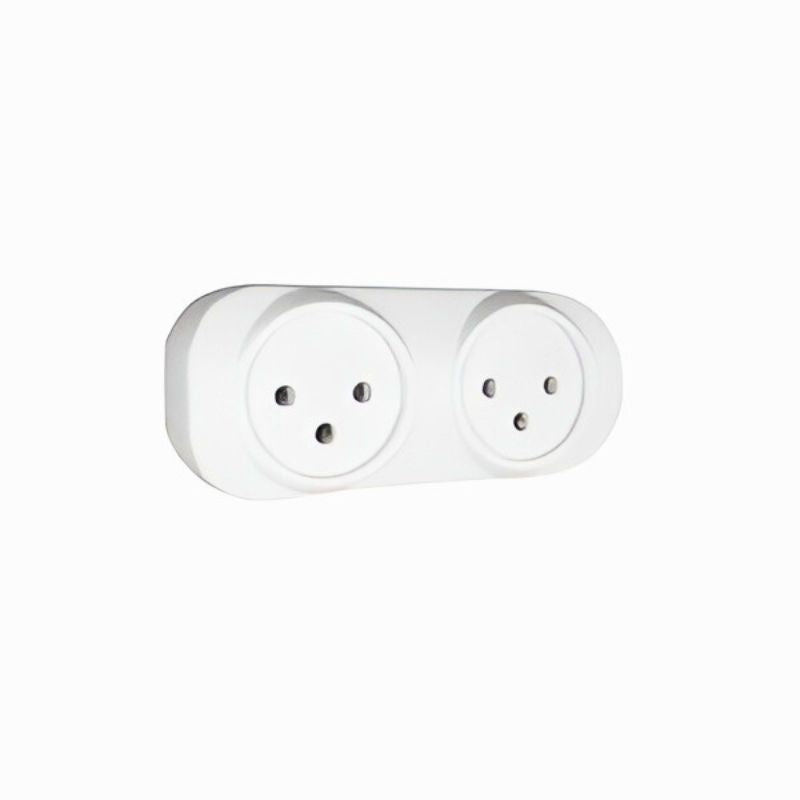 מפצל T ל 2 שקעים , מפצל חשמל מבית סמארטקום . מתאים לשימוש כ מפצל חשמל .